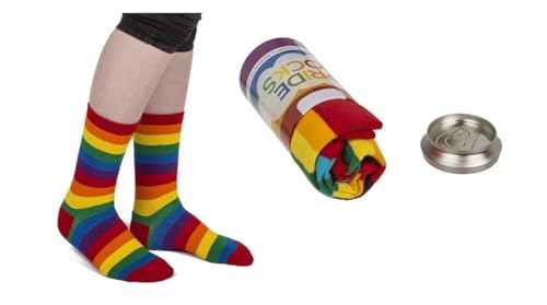 Palleon Socken in Dose – 1 Paar Socken in Metalldose | Lustige Geschenkidee für Damen & Herren | Einheitsgröße 36–42 | Prosecco Bier Pride Motiv